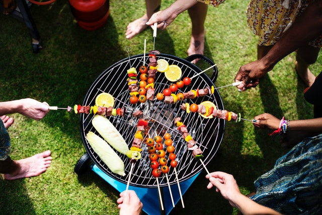 Impreza w ogrodzie lub grill - jak je idealnie zaplanować?