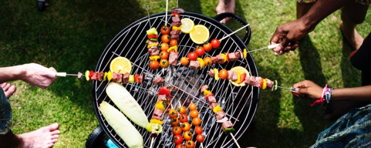Impreza w ogrodzie lub grill - jak je idealnie zaplanować?