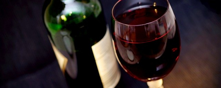 Jakie szkło wybrać do wina, whisky, szampana?
