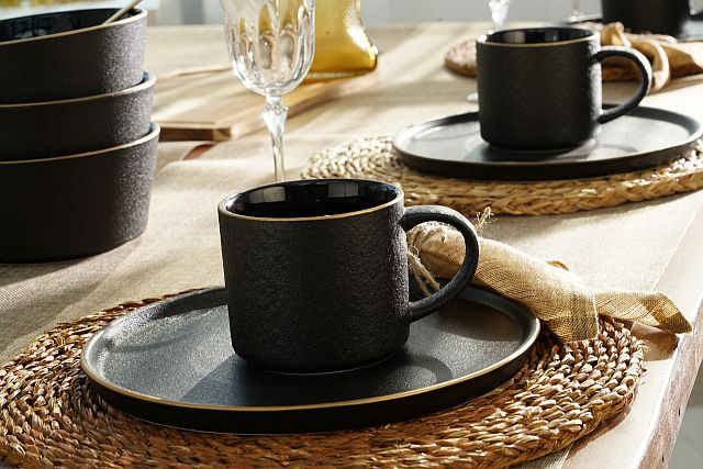 Kubki porcelanowe i ceramiczne – elegancja w Twoim domu