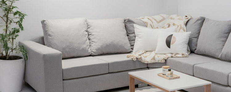 Narożnik z funkcją spania – rozwiązanie do małego mieszkania