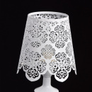 Biała ażurowa lampka stołowa w stylu shabby chic Pauline MW-LIGHT 472030101