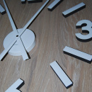 Biały zegar naklejany na ścianę Extender ExitoDesign biały