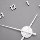 Biały zegar naklejany na scianę Extender Mini biały