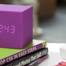 Budzik Gravity Cube Click Clock Gingko fioletowy GK18PE