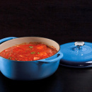 Duży gar żeliwny 7,4 Litra emaliowany z pokrywą Lodge niebieski EC7D33