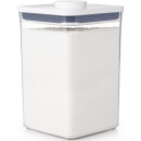 Duży, hermetyczny pojemnik kuchenny POP2 OXO Good Grips 4,2 Litra 11233500MLNYK