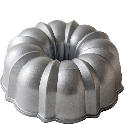 Forma aluminiowa do świątecznej babki z kominem Sparkling Nordic Ware 50153