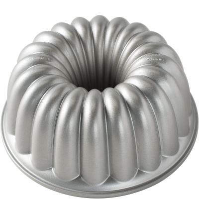 Forma do babki Elegant Nordic Ware 58637