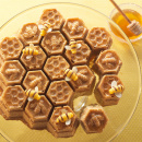 Forma do ciasta Plaster miodu Nordic Ware złota 85477