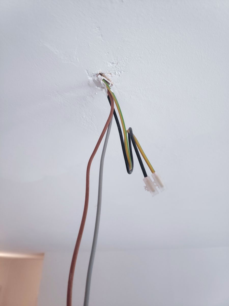 kolory kabli elektrycznych, kable sufitowe - jak podłączyć żyrandol