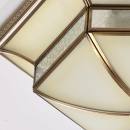 Lampa sufitowa w stylu Tiffany sześciokątna podstawa, mosiądz CHIARO Country 397010204