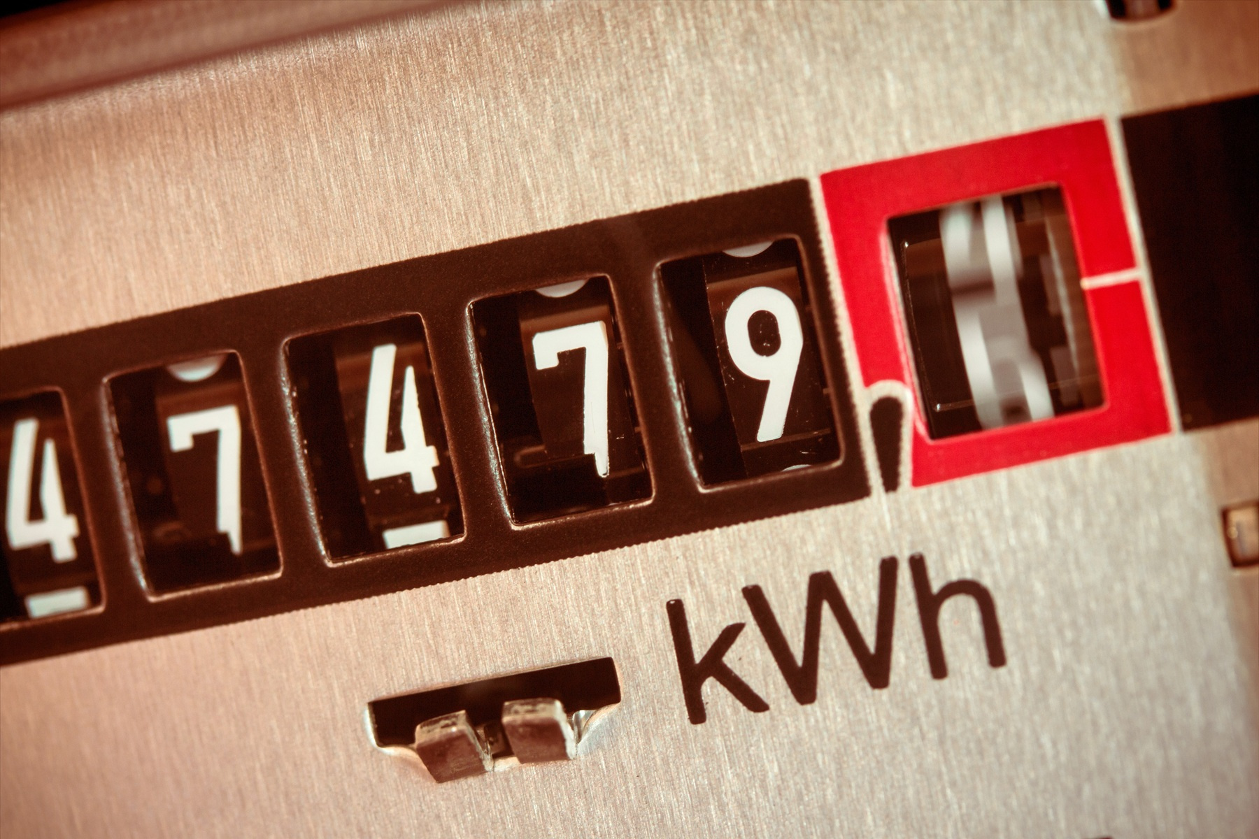 Licznik dwukierunkowy mierzący energię wprowadzoną do sieci i pobraną z sieci w rozliczeniu net billing
