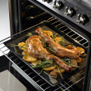 Mata do pieczenia Classic z rantem Lekue czarna 0231240N01M067