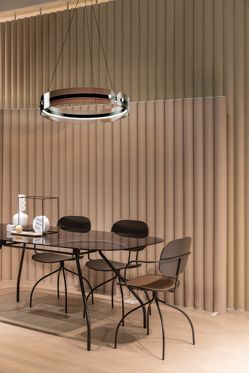 okrągła lampa wisząca led o neutralnej barwie światła 4000k