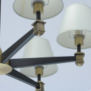 Oświetlenie sufitowe czarne ramiona, białe abażury, mosiężne dodatki MW-LIGHT 700013306