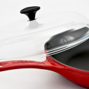 Patelnia żeliwna emaliowana z pokrywką Chasseur 28 cm czerwona 3129-08