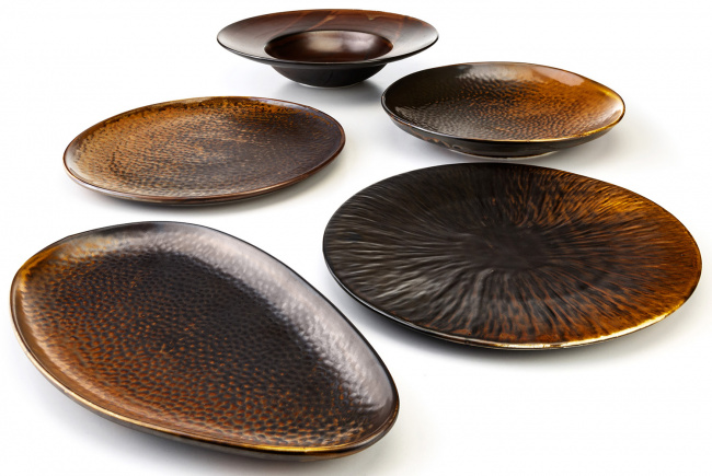 postarzana porcelana stołowa