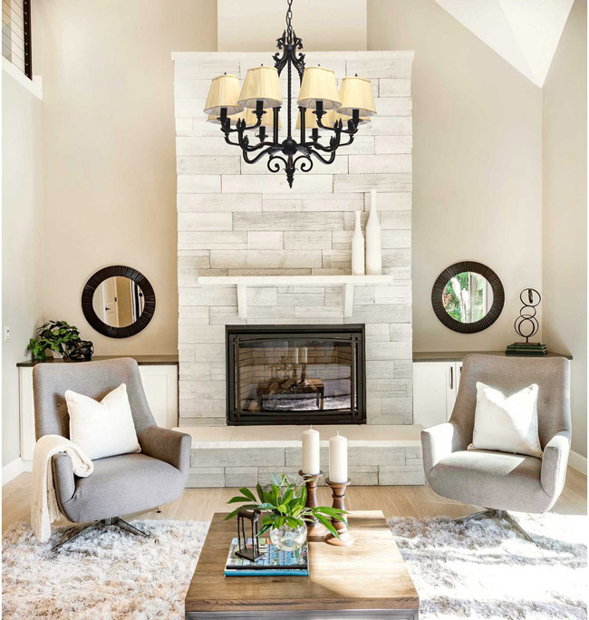 Żyrandol antyczny styl, kuty metal, beżowe abażury