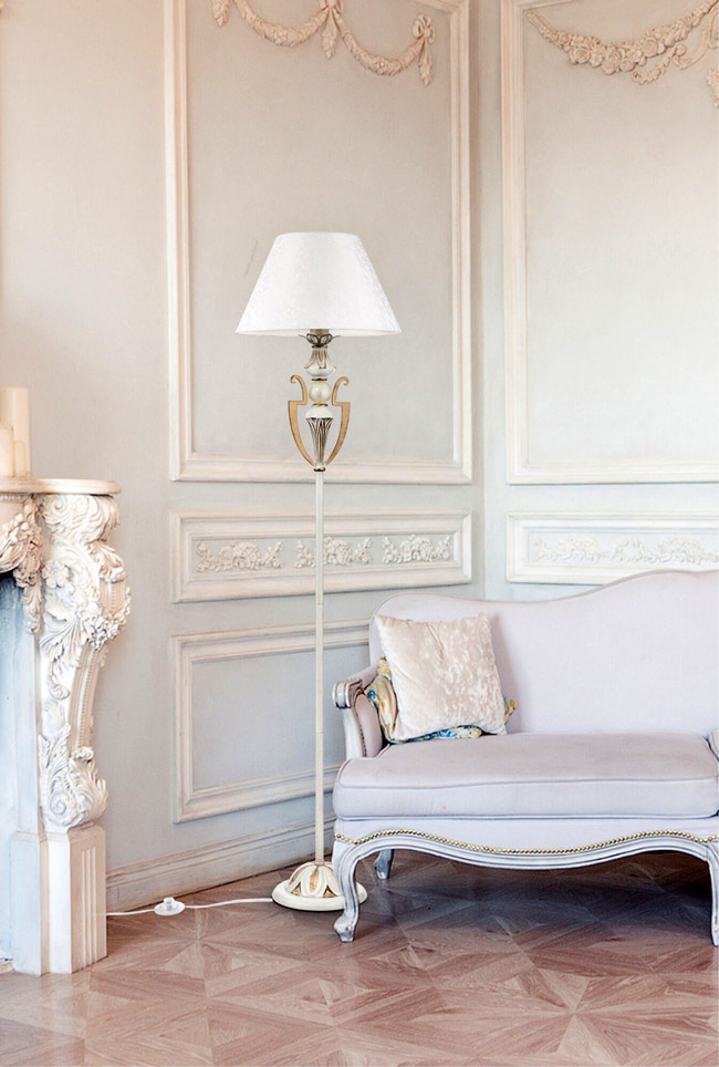 Niezwykła lampa podłogowa Monile Maytoni Classic