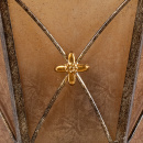 Rustykalna latarnia sufitowa jak z kutego żelaza, złote ozdobniki CHIARO Country 382012503