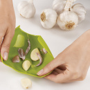 Silikonowy obierak do czosnku Scroll Joseph Joseph szary 20045