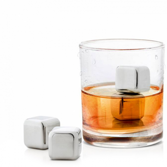 Stalowe kostki chłodzące do whiskey