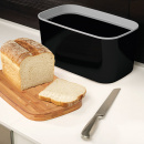 Stalowy chlebak z bambusową deską do krojenia Joseph Joseph czarny 80045
