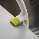 Szczotka do mycia naczyń Edge Joseph Joseph biało-zielona 85025