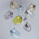 Szklane lampki wiszące na stalowych linkach kolorowe RegenBogen Megapolis 606011009