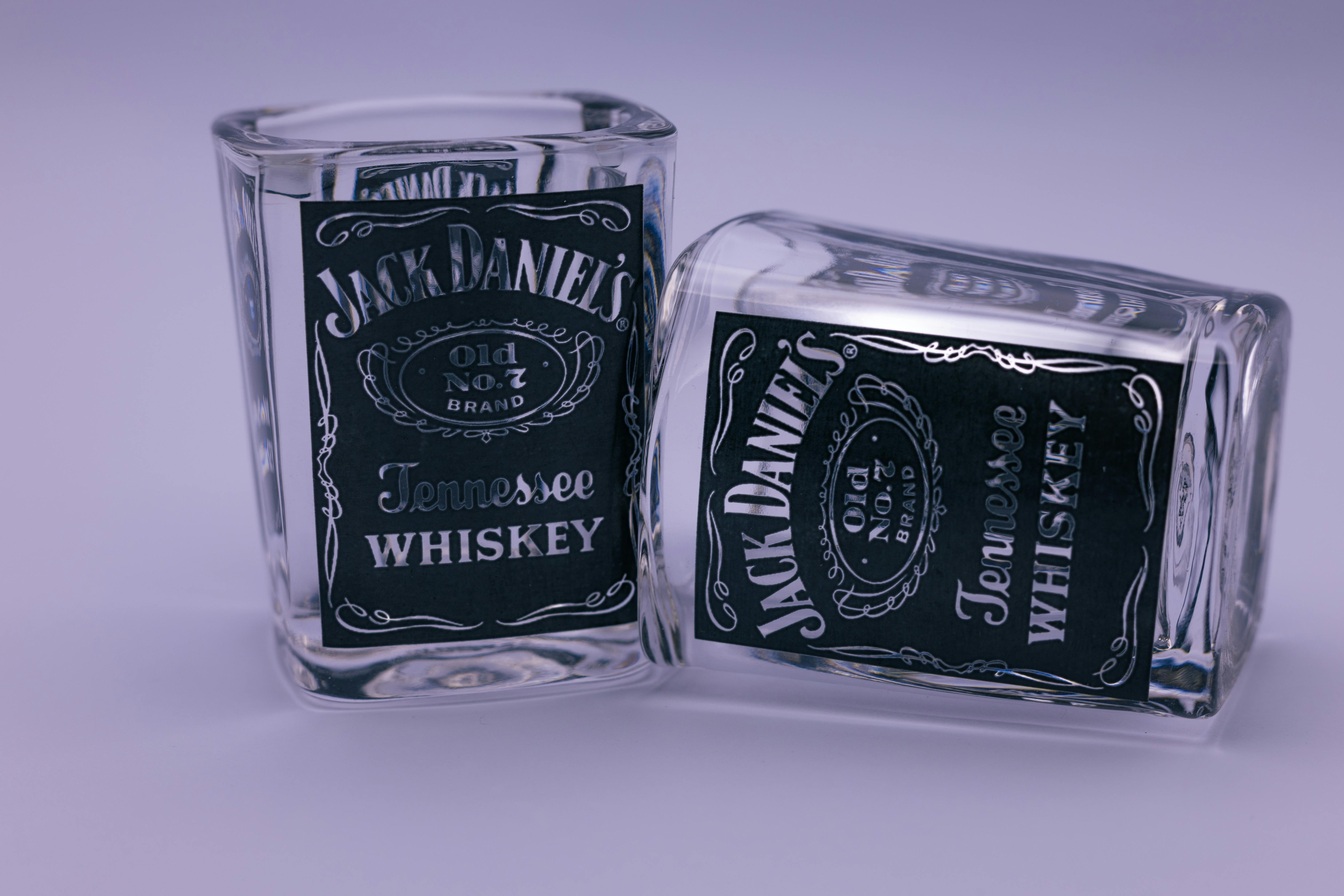 szklanki Jack Daniel’s whisky