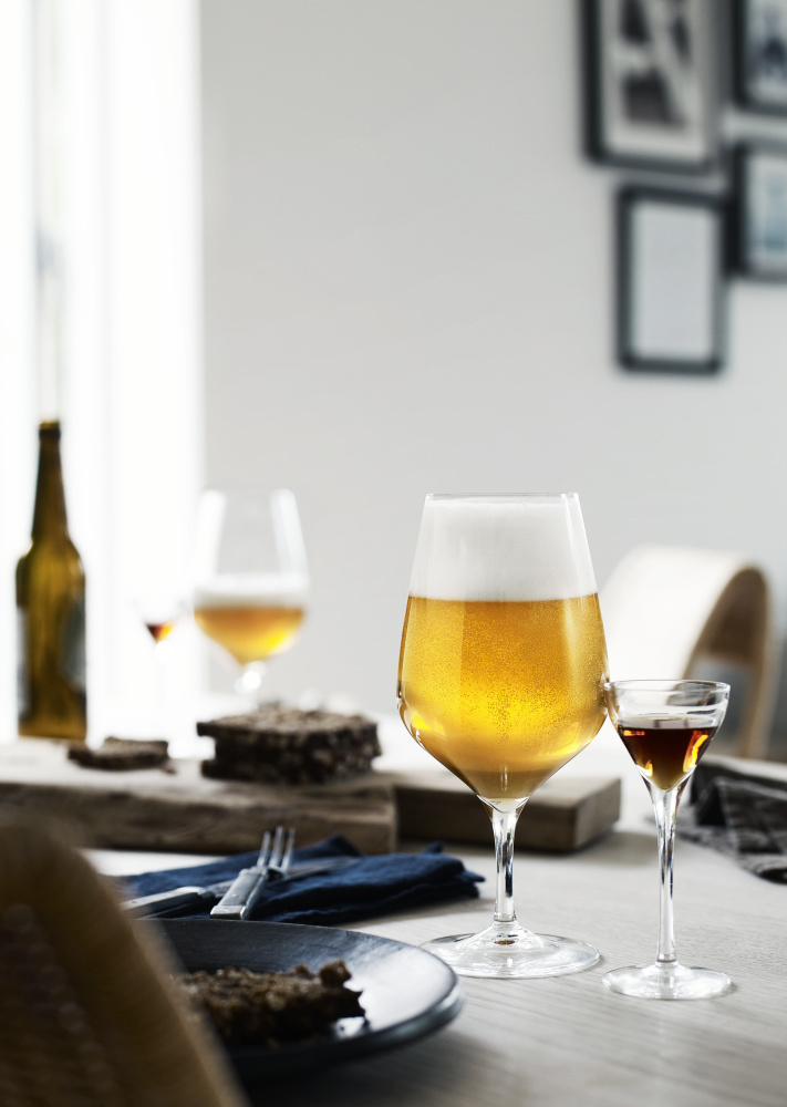szkło do piwa - Jakie szklanki do piwa wybrać i jak pić piwo
