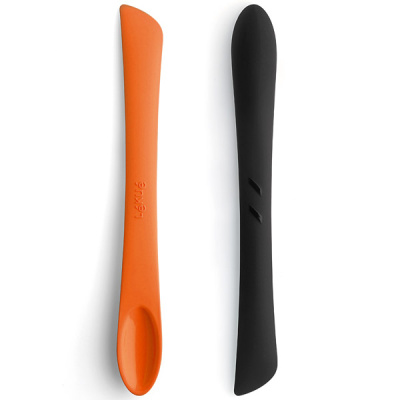 Szpatułka z wąską łyżką Duo Tools Lekue pomarańczowa 0200400N04