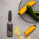 Tarka kuchenna tnąca na plasterki Gourmet Slicer Microplane 45044E