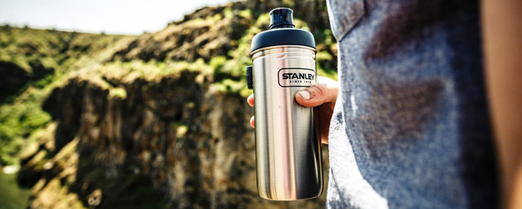 stalowe butelki na wodę