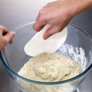 Wielofunkcyjny przyrząd do ciasta Duo-Bake Joseph Joseph 40017