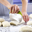 Wielofunkcyjny przyrząd do ciasta Duo-Bake Joseph Joseph 40017