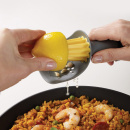 Wyciskacz do cytrusów Catcher Joseph Joseph szaro-żółty REAM0100AS