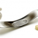 Wyciskacz do czosnku Rocker Joseph Joseph zielony 20062