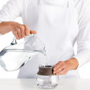 Zaparzacz do herbaty z silikonową opaską Calm at Home Lekue 0303010M08M017