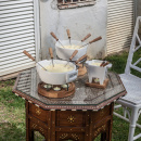 Zestaw do fondue serowego Boska 1 Litr, dębowa podstawa, ceramiczne naczynie BO-340029