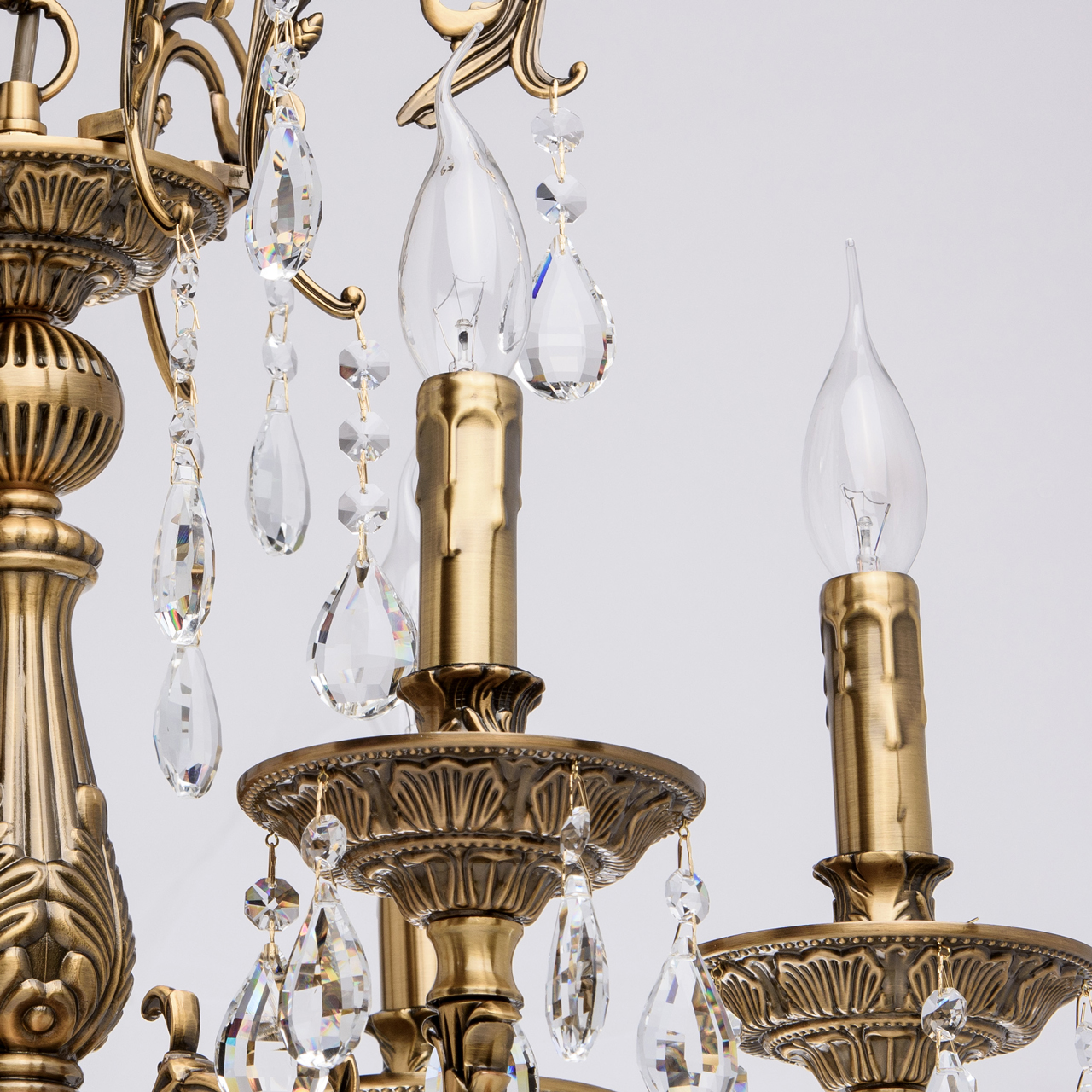 Bogato zdobiony, ekstrawagancki żyrandol Candle MW-LIGHT